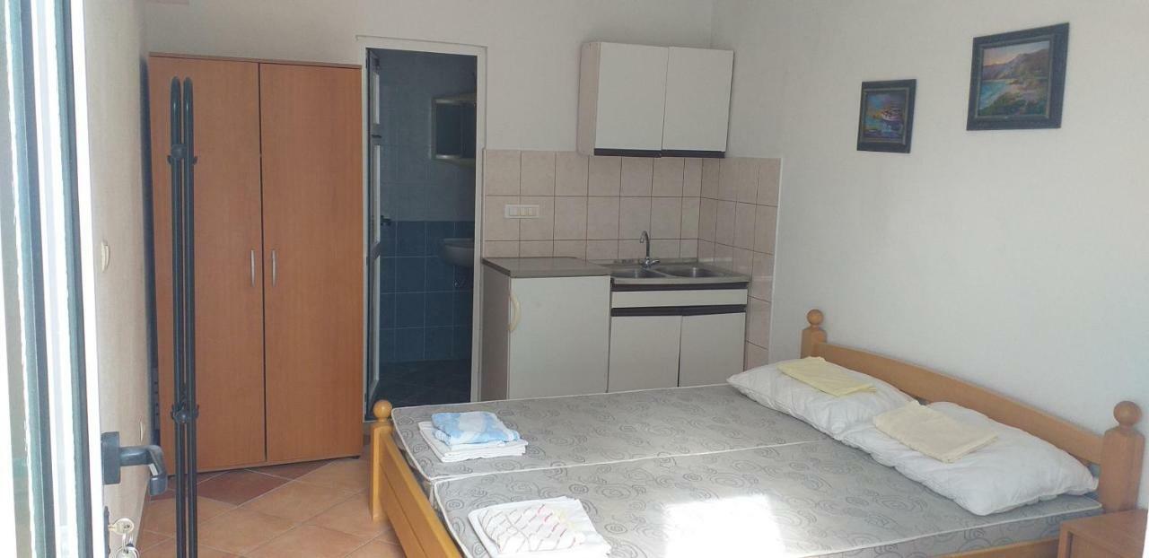 Studio Apartmani Sehic Krvavica Ngoại thất bức ảnh